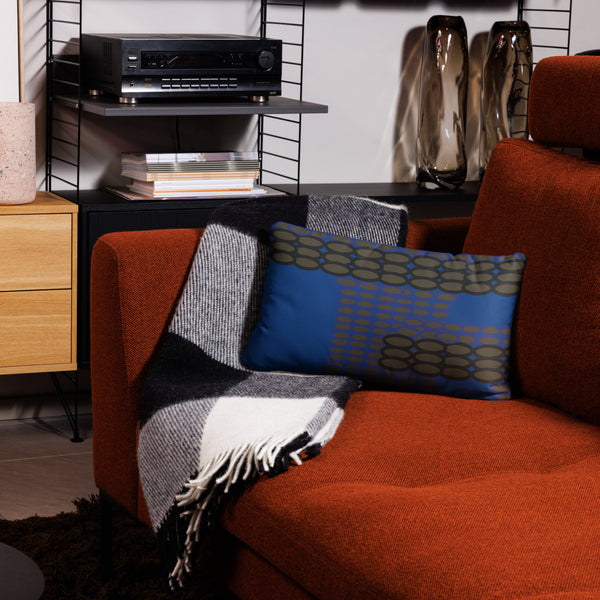 Basic Pillow in Eye Colors